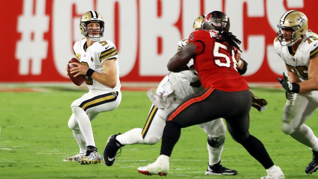 
                <strong>NFC South</strong><br>
                Zwischen zwei Teams umkämpft ist auch die NFC South. Die New Orleans Saints führen die Division mit 7-2 vor den Tampa Bay Buccaneers (7-3) an. Beide Teams haben gute Chancen auf die Playoffs, jedoch müssen die Saints verletzungsbedingt vorerst auf ihren Star-Quarterback Drew Brees verzichten. Sein Back Up Jameis Winston war jedoch in den vergangenen fünf Jahren Starter in der NFL und dürfte mit den insgesamt stark aufgestellten Saints den Weg in die Postseason finden. Die Atlanta Falcons (3-6) und die Carolina Panthers (3-7) sind wohl zu inkonstant um im Januar 2021 noch zu spielen.
              