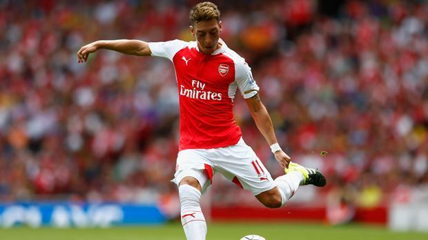 
                <strong>FC Arsenal</strong><br>
                Platz 4: Arsenal FC. Der Klub der deutschen Weltmeister Per Mertesacker und Mesut Özil bekommt von Hauptsponsor Fly Emirates 42,26 Millionen Euro überwiesen.
              