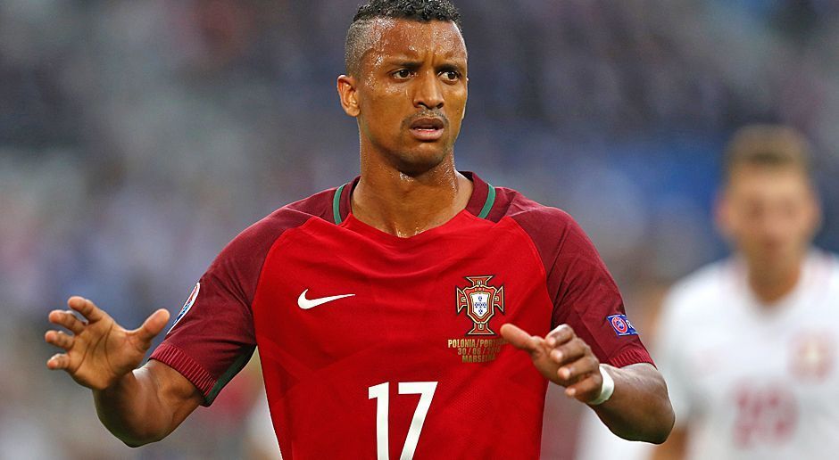 
                <strong>Nani (Zugang FC Valencia)</strong><br>
                Nani (Zugang FC Valencia): Der Transfer des portugiesischen Nationalspielers zum FC Valencia Nani ist perfekt. Der 29-Jährige kommt für die festgeschriebene Ablösesumme von 8,5 Millionen Euro von Fenerbahce Istanbul nach Spanien und wird Teamkollege des deutschen Nationalspielers Shkodran Mustafi.
              