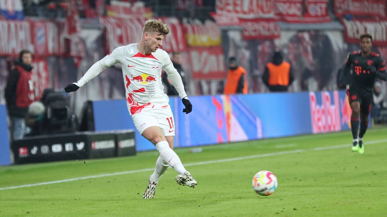 
                <strong>Timo Werner</strong><br>
                Kommt in der 67. Minute für Forsberg und soll die Offensive zusätzlich beleben. Es gelingt ihm nicht wirklich, der Nationalspieler bleibt blass. ran-Note: 4
              