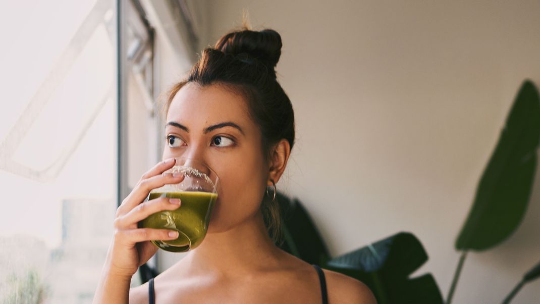 Saftkuren sind ideal, um den Körper mit wertvollen Nährstoffen zu versorgen. Hast du Lust auf Juice Cleanse?