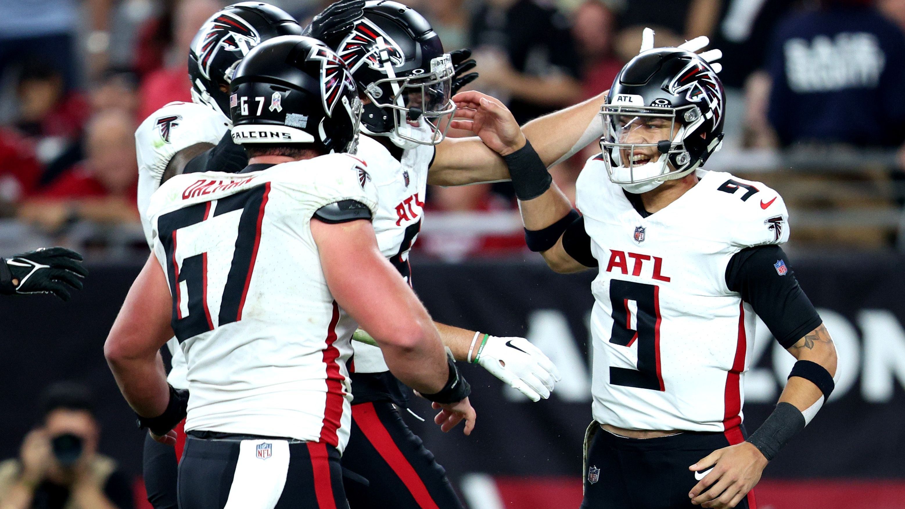 <strong>Atlanta Falcons<br></strong>Offense:<br>Passing Yards - 204,9&nbsp;pro Spiel<br>Rushing Yards - 130,4&nbsp;pro Spiel<br>Overall Yards - 335,3&nbsp;pro Spiel<br>Punkte - 18,9&nbsp;pro Spiel<br>Defense:<br>Passing Yards - 200,4&nbsp;pro Spiel<br>Rushing Yards - 108,4&nbsp;pro Spiel<br>Overall Yards - 308,8&nbsp;pro Spiel<br>Punkte - 21,7 pro Spiel