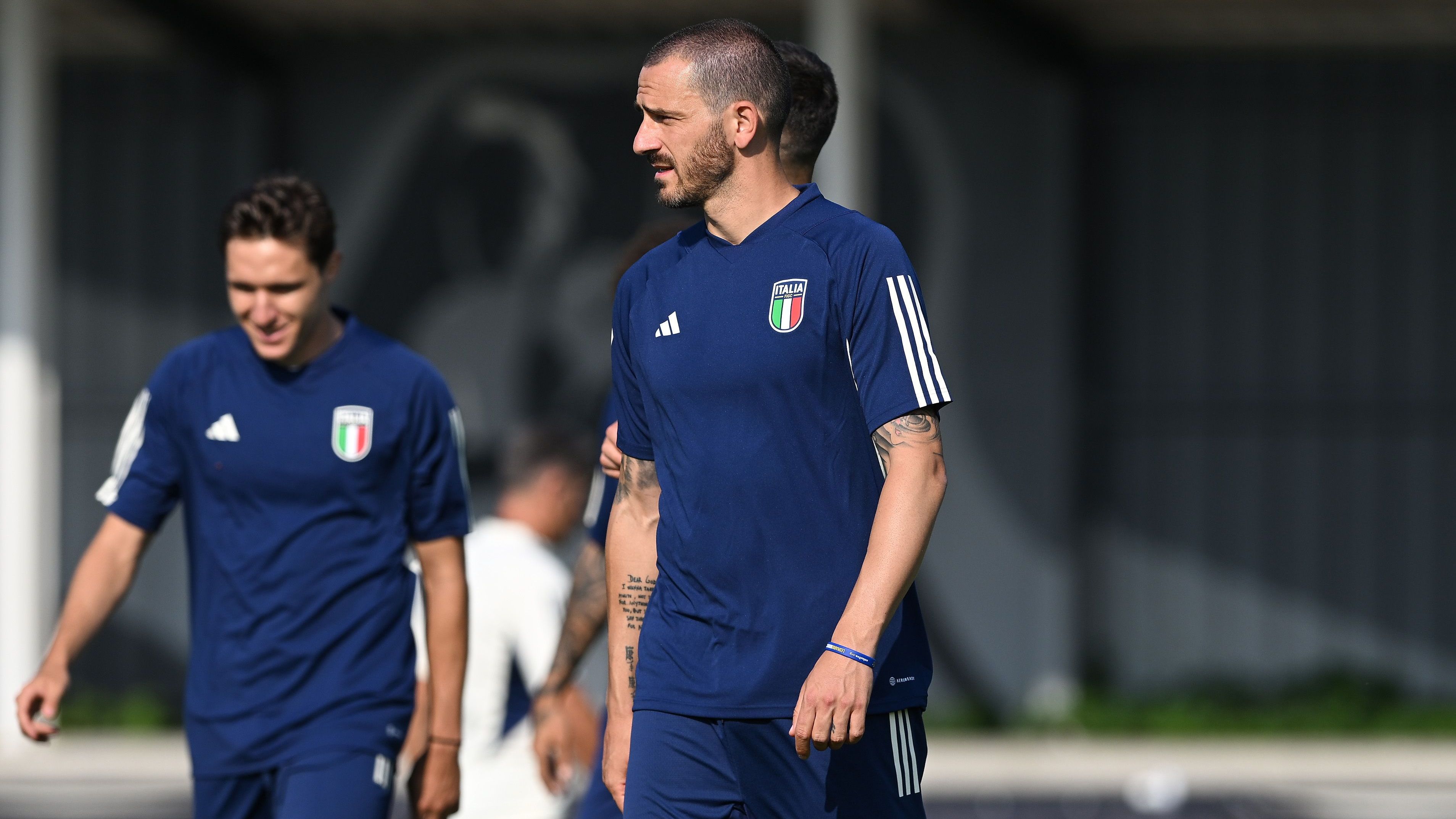 <strong>Leonardo Bonucci (Union Berlin)</strong><br>Der Transfer-Coup ist perfekt: Leonardo Bonucci wechselt zu Union Berlin. Die "Eisernen" gaben die Verpflichtung des 36 Jahre alten Europameisters von 2021 am Freitag offiziell bekannt. Über die Vertragslaufzeit machten die Berliner keine Angaben, zuletzt berichtete der "kicker" von einem Einjahresvertrag.