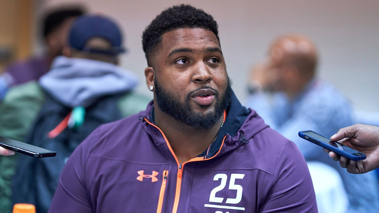 
                <strong>23. Pick - Houston Texans: OT Tytus Howard (Alabama St.)</strong><br>
                Vertrag unterschriebenSigning Bonus: 6.911.308 DollarGesamtgehalt: 12.225.550 Dollar
              