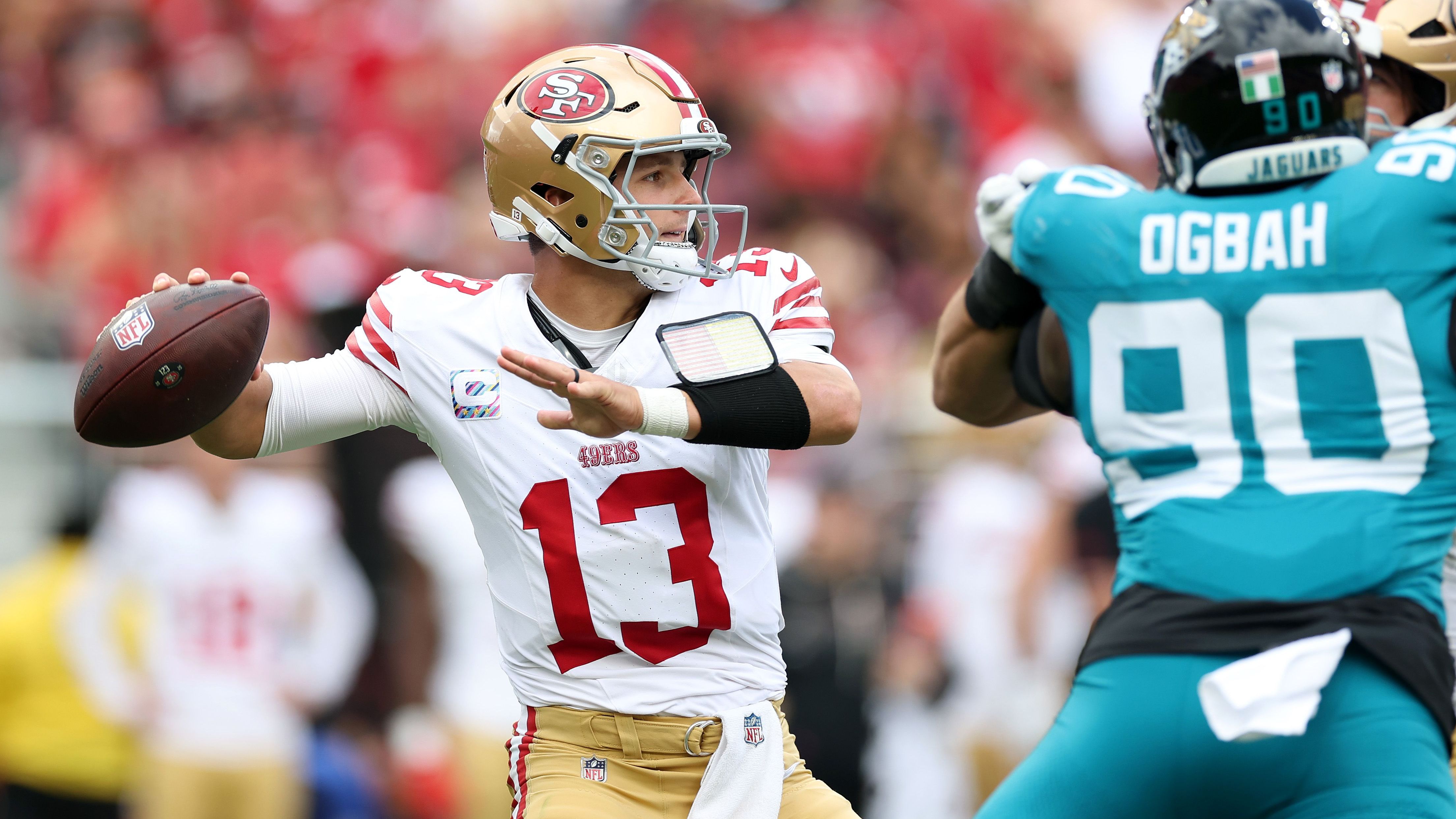 <strong>Platz 14: San Francisco 49ers (Vorwoche: 10) </strong><br>Es war nur eine Frage der Zeit, bis die San Francisco 49ers stolpern würden, die Verletzungen waren irgendwann nicht mehr aufzufangen. Immerhin: Brock Purdy ist zurück, sah gegen die Jaguars beim 21:26 jedoch noch sehr eingeschränkt aus. Der "einfache" Restspielplan kann den 49ers entgegenkommen.