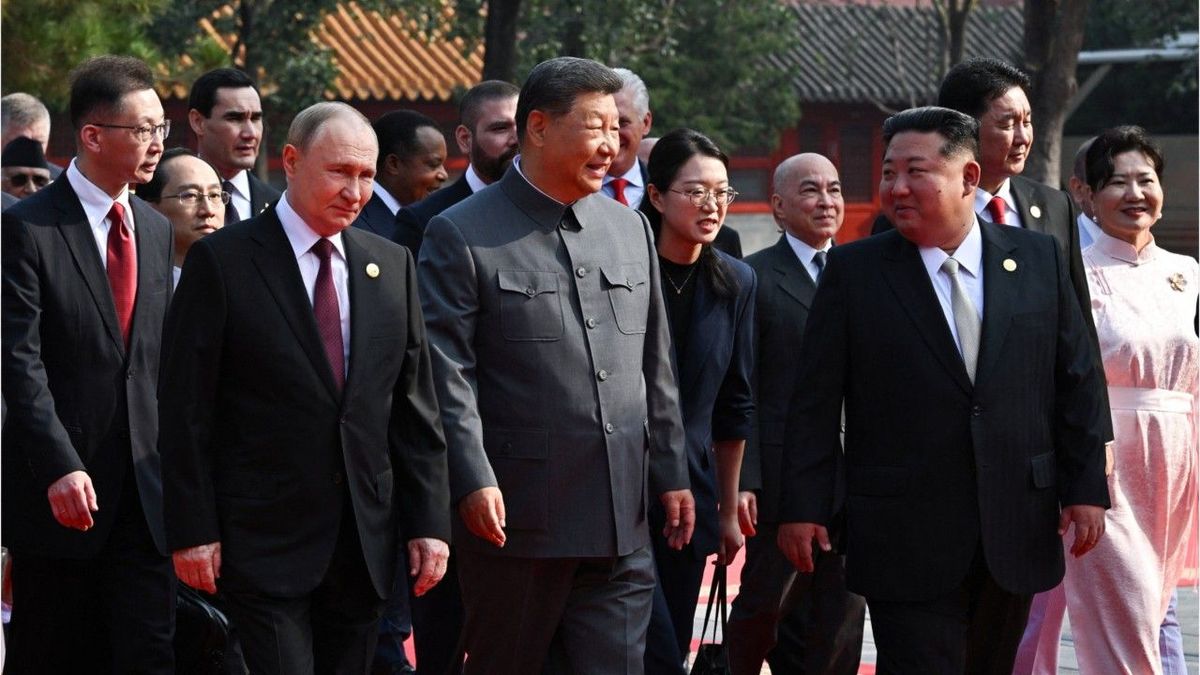 China feiert Militärparade mit Putin und Kim