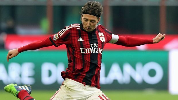 
                <strong>Riccardo Montolivo (AC Mailand)</strong><br>
                Platz 7: Riccardo Montolivo - Der Kapitän soll ebenso wie Bacca bei den Rossoneri 3,5 Millionen Euro pro Jahr verdienen.
              