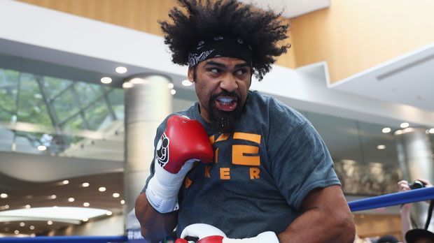 
                <strong>Skandal-Boxer David Haye</strong><br>
                Kaum einer provoziert so mit Kalkül wie der frühere Schwergewichts-Weltmeister David Haye. "Es ist mir egal, ob die Leute wollen, dass ich gewinne oder K.o. gehe. Hauptsache ist, sie interessieren sich für Boxen", so sein Motto. Auch bei der Pressekonferenz zu seinem nächsten Kampf gegen Tony Bellew (am 4. März live und auf ranFIGHTING.de) war wieder Beef angesagt. Hier ein Best of seiner größten Skandale ...
              