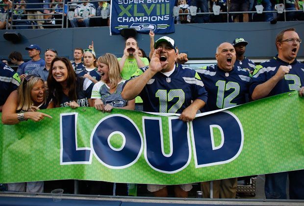 
                <strong>Seattle Seahawks: It might get loud</strong><br>
                Die Seattle Seahawks sind mit ihren Fans das lautstärkste Team der Divisional Playoffs. Mit 137,6 Dezibel standen sie kürzlich sogar im Guinness-Buch der Rekorde. Im Hinblick auf die Lautstärke hat Seattle aktuell nur einen Konkurrenten auf der Welt... 
              