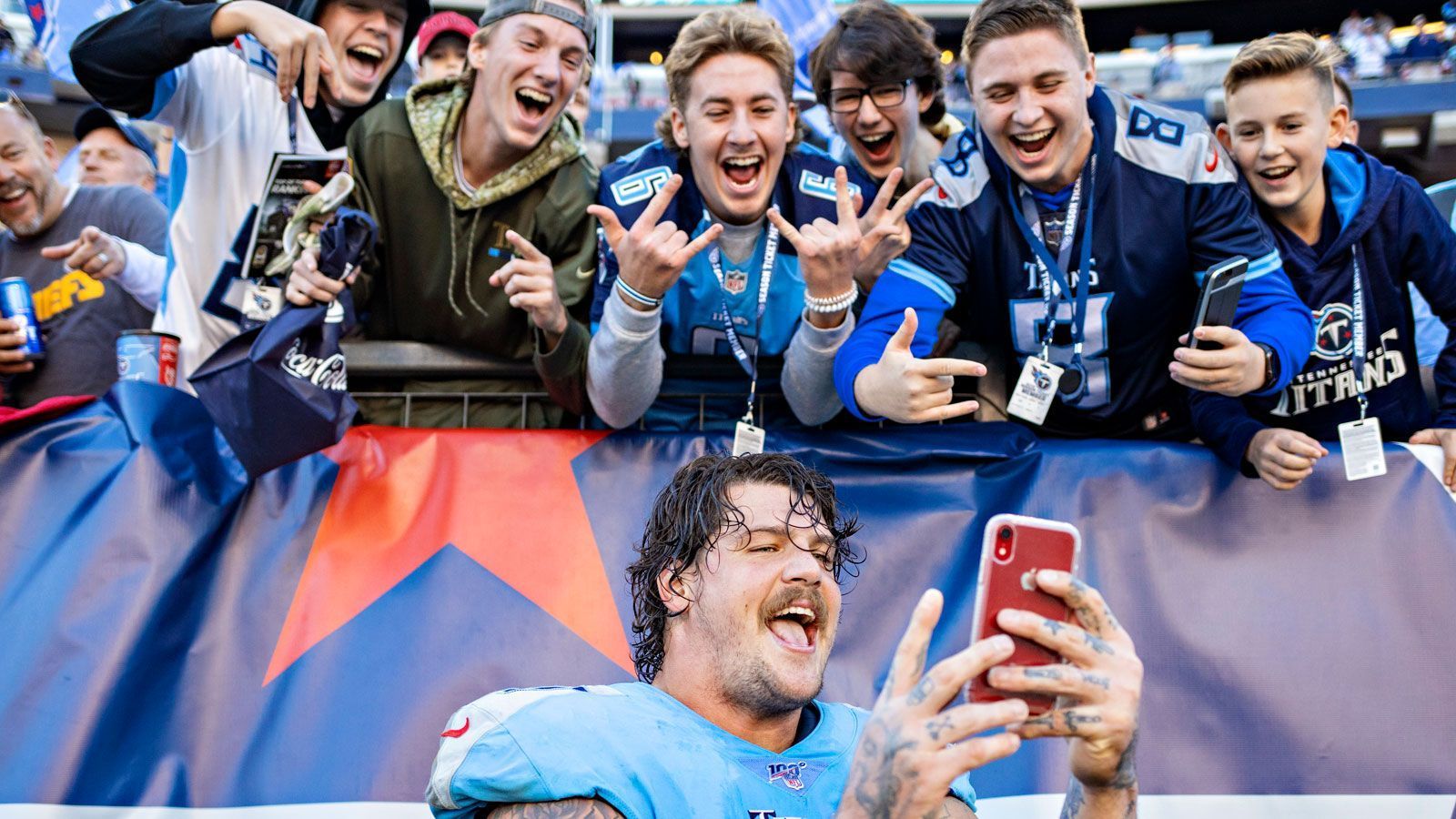 
                <strong>22. Platz: Tennessee Titans</strong><br>
                Stadion: Nissan Stadium (Kapazität: 69.143) -Fan-Kosten: 508,74 US-Dollar
              