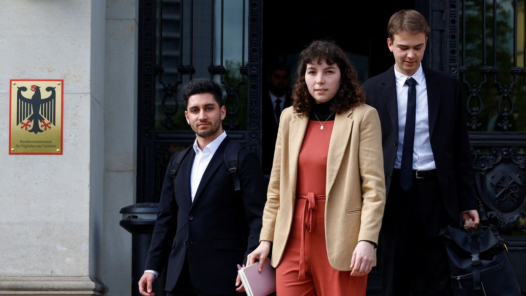 Die "Letzte Generation"-Aktivistin Lea Bonasera ist nach dem Treffen mit dem Bundesverkehrsminister zufrieden.
