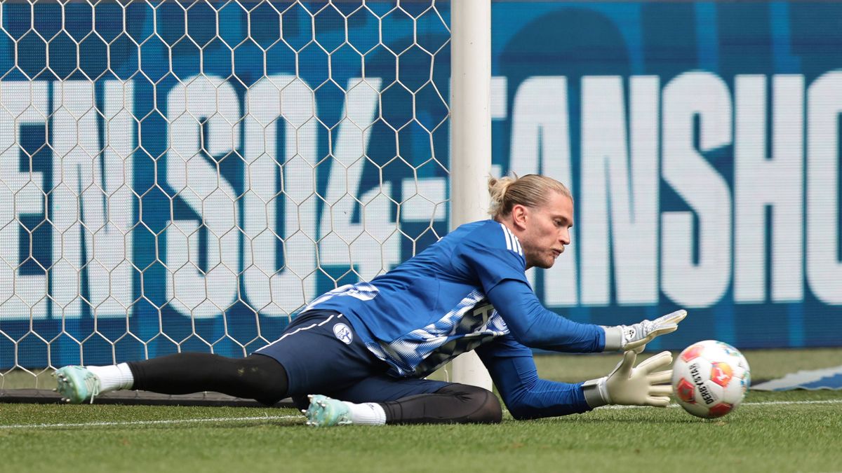 Loris Karius (FC Schalke 04) beim Testspiel (Saison 2025 26) FC Schalke 04 - FC Sevilla Copyright: Thomas Pakusch *** Loris Karius FC Schalke 04 in a test match 2025 season 26 FC Schalke 04 FC Sevi...