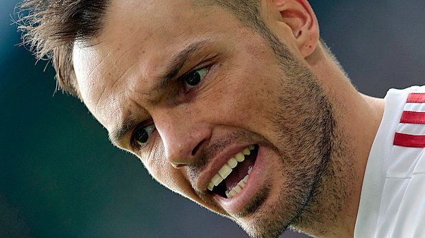 
                <strong>Heiko Westermann (zuletzt Hamburger SV)</strong><br>
                Heiko Westermann wurde 2008 Vize-Europameister, wenn auch ohne Einsatz. Der Abwehrmann bestritt über 300 Bundesliga-Spiele und lief 27 Mal für die DFB-Elf auf. Ein Wechsel ins Ausland ist wahrscheinlich, aber auch ein Verbleib in Deutschland scheint nicht ausgeschlossen.
              