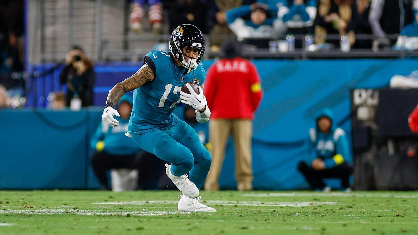 
                <strong>9. Platz (geteilt): Evan Engram, Jacksonville Jaguars</strong><br>
                &#x2022; Rating: 84 OVR<br>
              