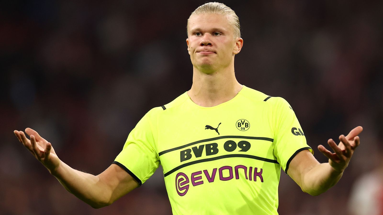 
                <strong>Erling Haaland (Borussia Dortmund)</strong><br>
                Xavi, der aktuell als Trainer beim katarischen Klub Al Sadd arbeitet, wünscht sich angeblich BVB-Torjäger Erling Haaland beim FC Barcelona. Der 21-jährige Norweger soll im Sommer 2022 für eine kolportierte Ablösesumme von 75 Millionen Euro wechseln dürfen. Fraglich aber, ob die finanziell angeschlagenen Katalanen einen Transfer dieser Größenordnung überhaupt stemmen können. 
              