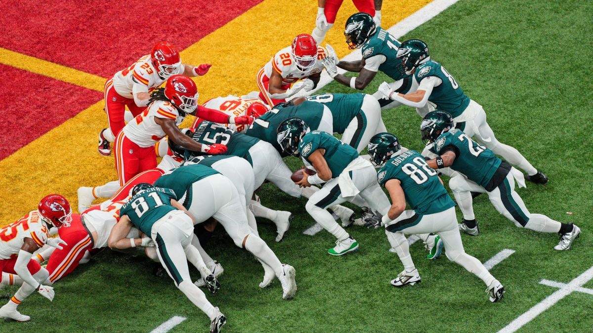 NEW ORLEANS, LA - FEBRUARY 09: Philadelphia Eagles quarterback Jalen Hurts (1) scores touchdown on a tush push during Super Bowl LIX between the Philadelphia Eagles and the Kansas City Chiefs on Fe...