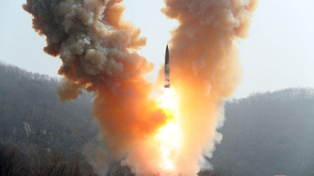 Eine nordkoreanische Rakete beim Start