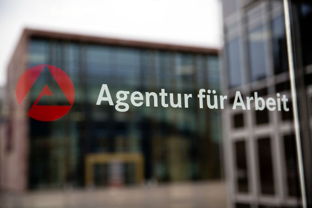 Article Image Media