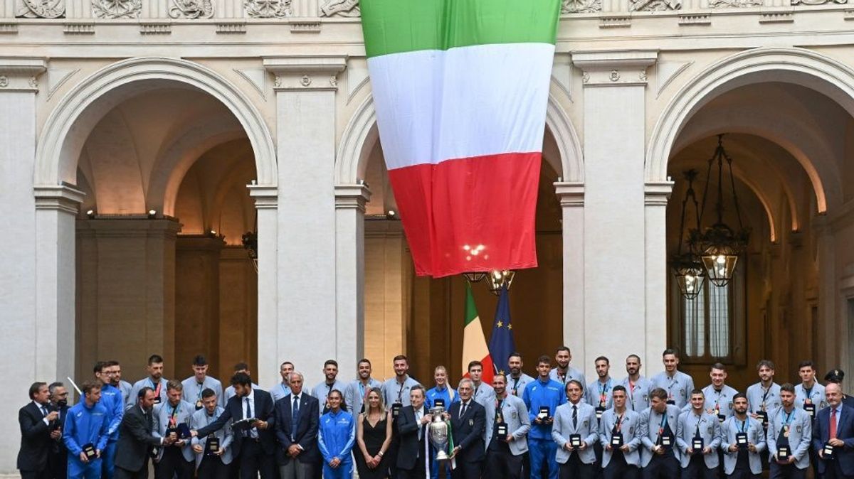 Europameister Italien will EM-Gastgeber werden