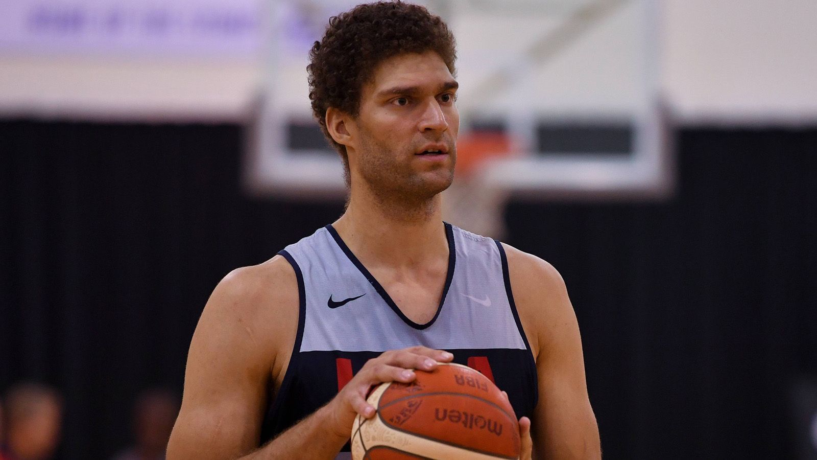 
                <strong>Brook Lopez (31, USA) </strong><br>
                Team: Milwaukee BucksPosition: CenterIn der NBA seit: 2008
              