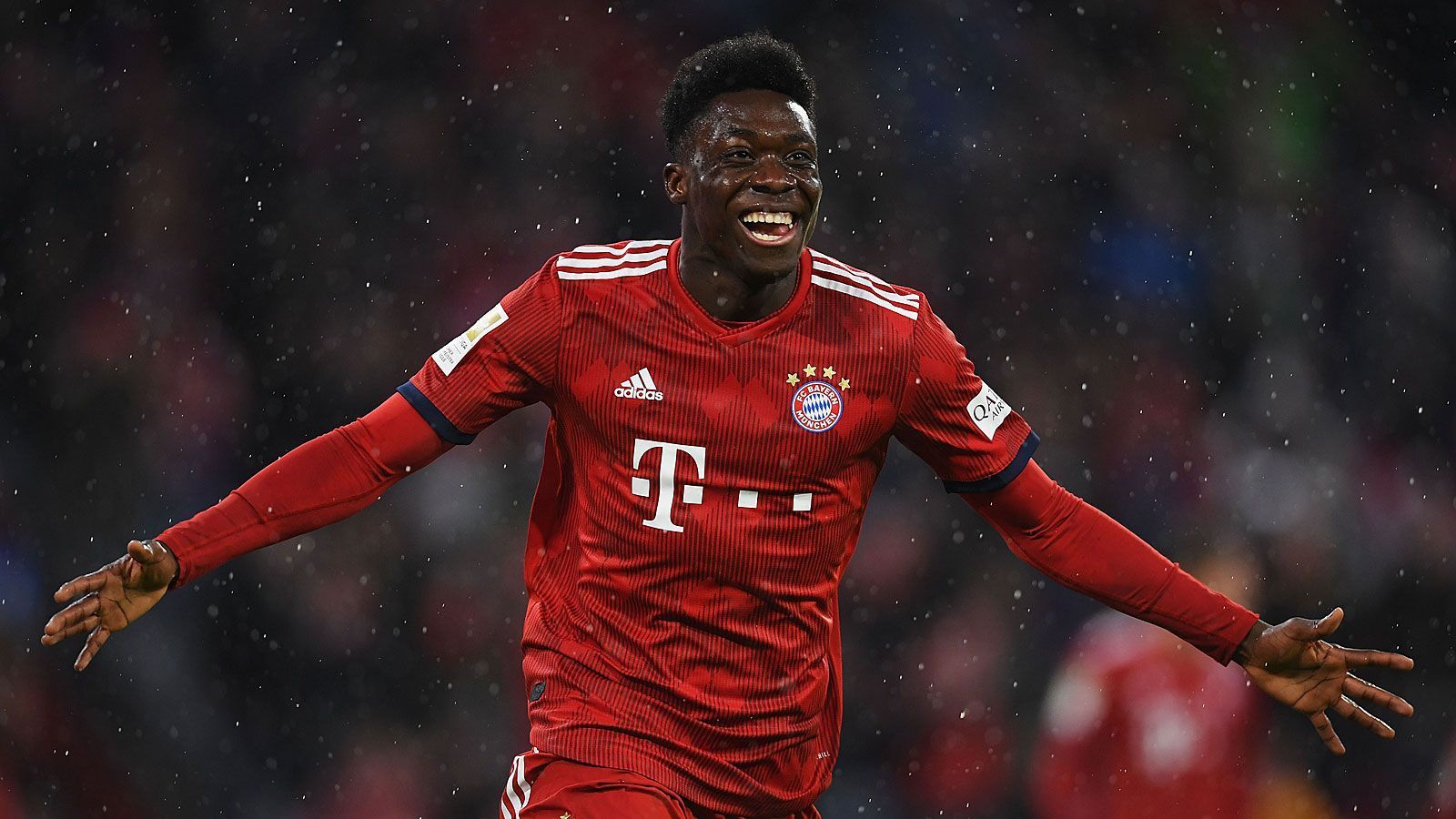 
                <strong>Platz 30: Alphonso Davies (Bayern München)</strong><br>
                Marktwert laut CIES: 15 Millionen EuroNationalität: KanadierAblösesumme gekostet: zehn Millionen Euro (Winter 2019)Vertragsende: 30. Juni 2023Geburtsdatum: 2. November 2000Position: LinksaußenA-Länderspiele: neun
              