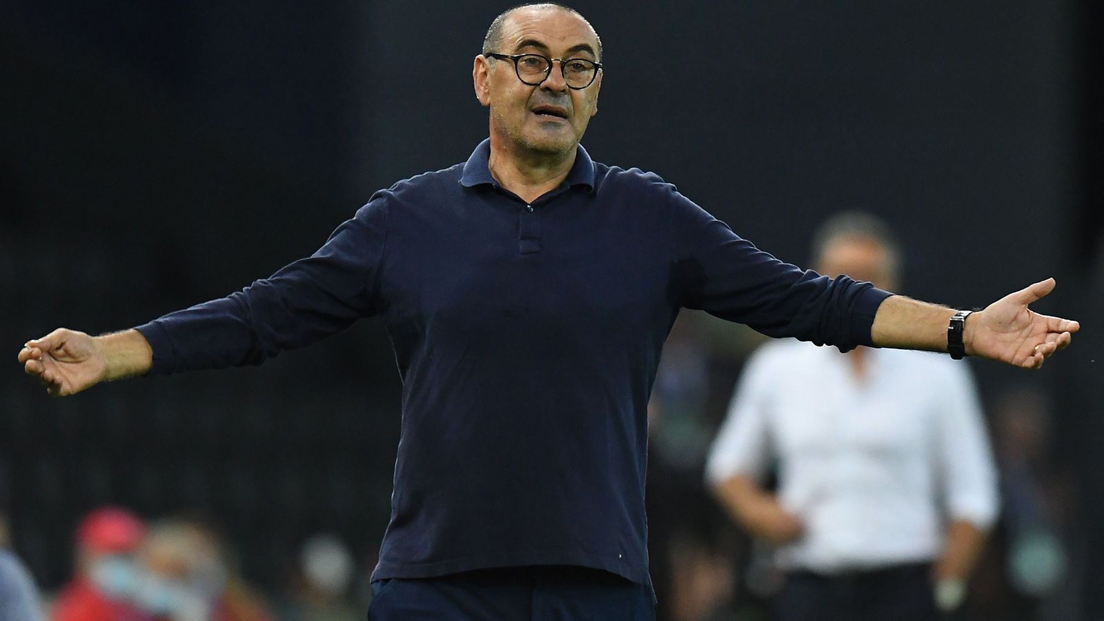 
                <strong>Maurizio Sarri (vereinslos)</strong><br>
                "Sky" bringt einen Namen ins Gespräch, der bislang mit dem spanischen Fußball noch keine direkte Verbindung hatte: Maurizio Sarri. Der Italiener war bei Juventus Turin nach dem Champions-League-Aus gegen Lyon gefeuert worden. Sarri hatte nach dem Abgang dort zuletzt zwei recht kurze Amtszeiten bei absoluten Topklubs. Bei Chelsea blieb er nur ein Jahr und bei der "Alten Dame" musste der 61-Jährige sogar schon vor Ende der ersten vollen Spielzeit gehen, obwohl Sarri mit Juventus den Meistertitel in der Serie A einfuhr.
              