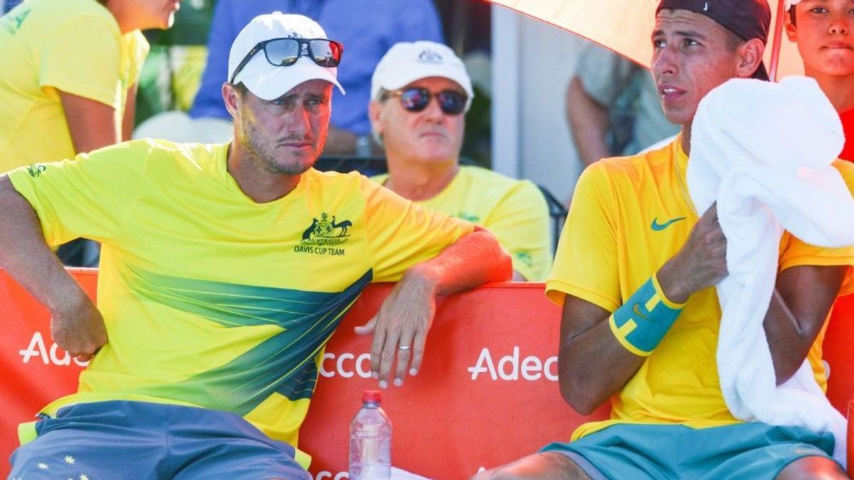 Australiens Kapitän Lleyton Hewitt mit Alexei Popyrin