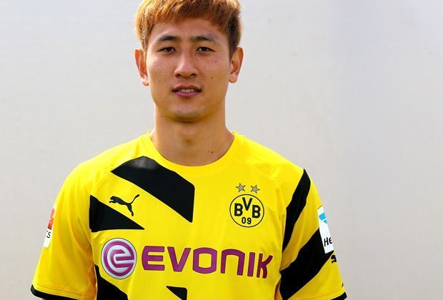 
                <strong>Dong-Won Ji</strong><br>
                Mit Dong-Won Ji hat es beim BVB einen weiteren Neuzugang erwischt. Gute Nachricht für die Fans: Es ist "nur" ein Muskelfaserriss, der Südkoreaner ist in einigen Tagen wohl wieder fit.
              