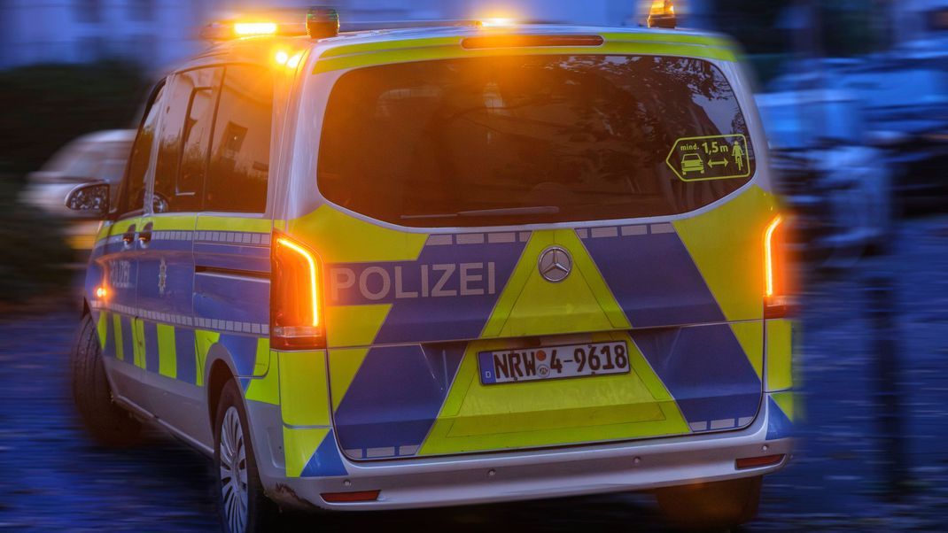 Polizeiwagen im Einsatz in Köln. (Symbolbild)