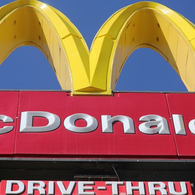 In mehreren US-Bundesstaaten wurden Menschen nach einem Besuch bei McDonald's krank.