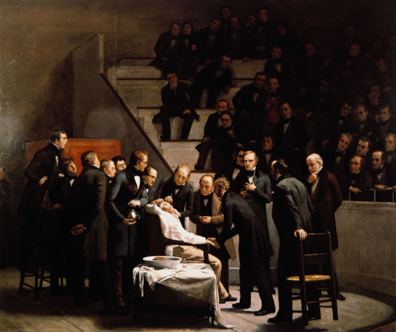Jeder der schon mal auf dem OP-Tisch lag und während der Operation sanft schlummerte, kann sich bei ihm bedanken: Zahnarzt William Morton. Er führte 1846 die erste Operation mit Vollnarkose durch.