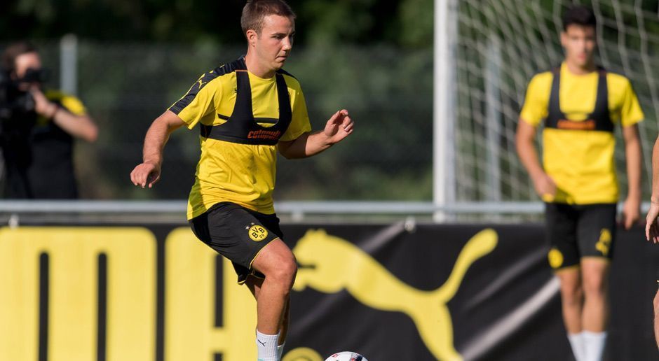 
                <strong>Mario Götze</strong><br>
                ... auf dem Platz zur Sache ging! "Wir freuen uns, dass wir nahezu komplett sind. Alle Neuzugänge sind mit dabei", wurde Sportdirektor Michael Zorc auf der BVB-Homepage zitiert.
              