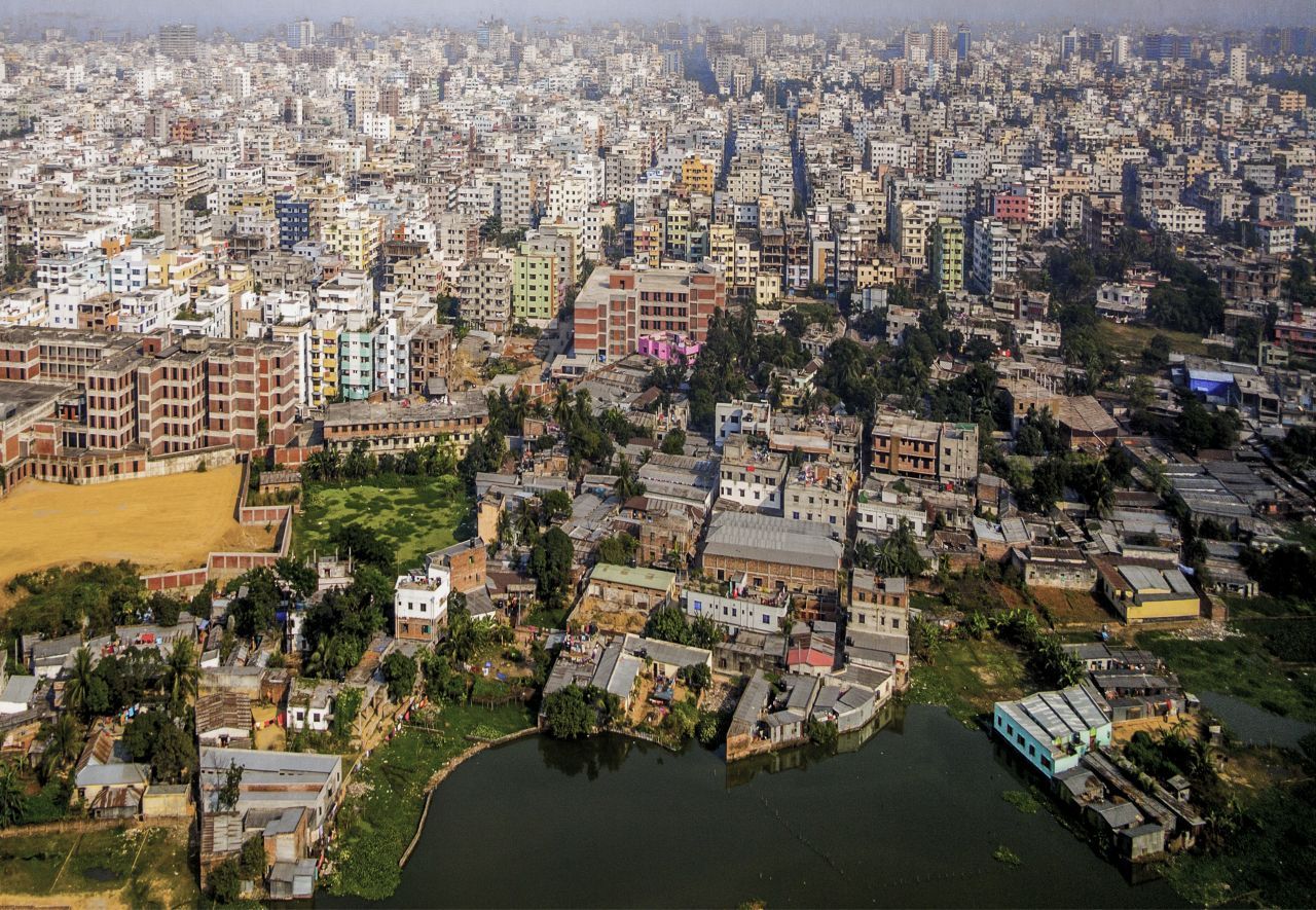 In der Hauptstadt von Bangladesch wohnen um die 19 Millionen Menschen. Was Dhaka schwer zu schaffen macht, ist das überlastete Abwassersystem.