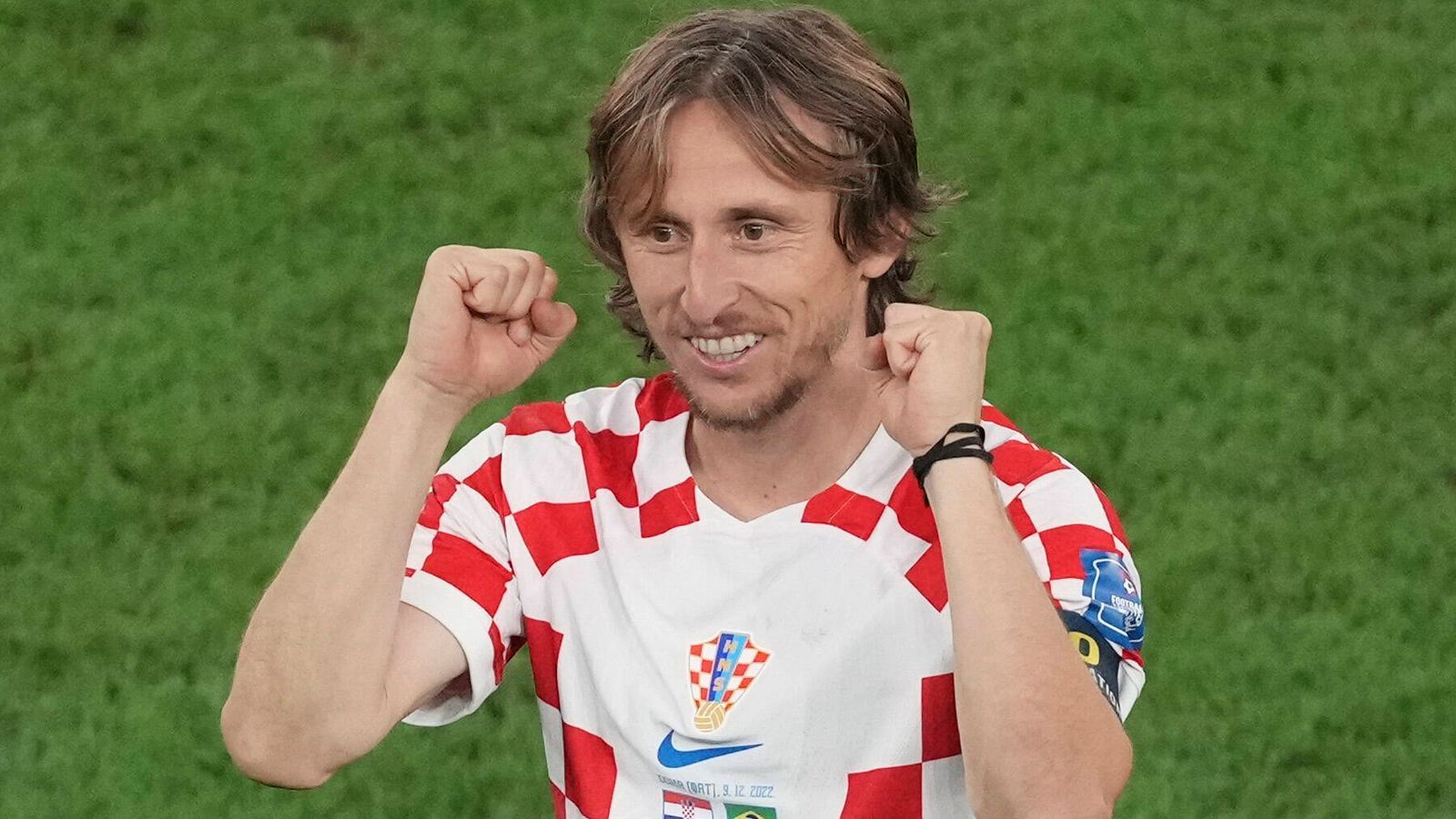 
                <strong>Mittelfeld: Luka Modric (37, Kroatien)</strong><br>
                &#x2022; Einsätze: 7 (656 Spielminuten)<br>&#x2022; Scorerpunkte: /<br>&#x2022; Passquote: 88 % (461 von 524)<br>&#x2022; Länderspiele: 162<br>&#x2022; Verein: Real Madrid<br>
              