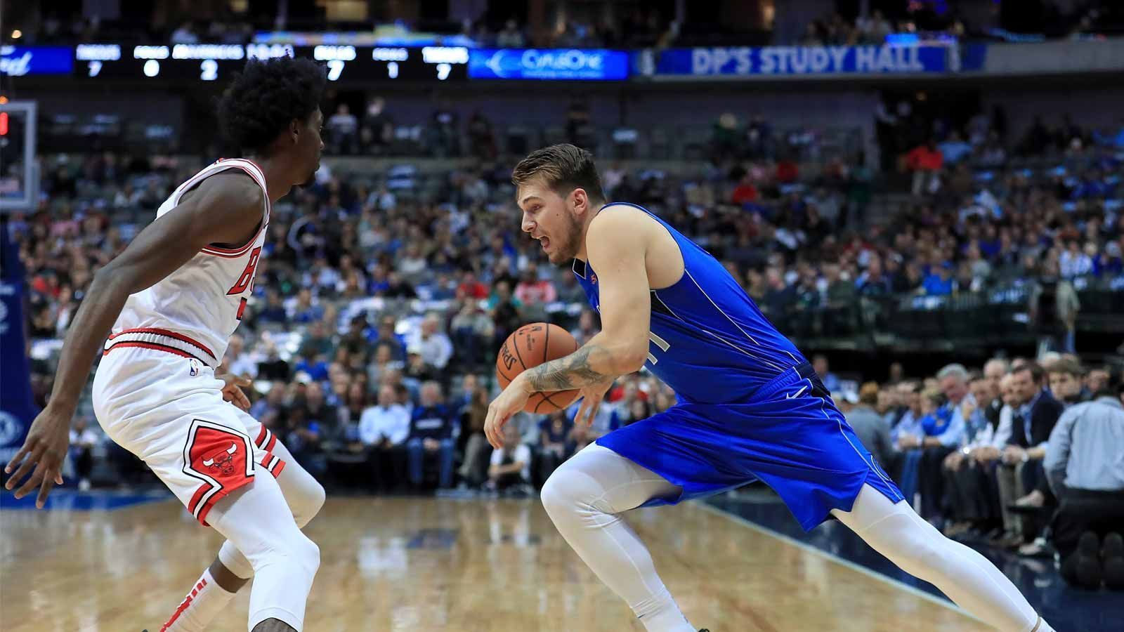 
                <strong>Luka Doncic: Der nächste europäische Superstar</strong><br>
                Luka Doncic von den Dallas Mavericks ist der statistisch beste Rookie in der NBA im Moment. Im Schnitt erzielt der slowenische Nationalspieler 19,1 Punkte im Schnitt und führt damit seine Mannschaft an. Die Dallas Mavericks stehen auch dank ihm bei einer Bilanz von zehn Siegen und neun Niederlagen. Doch wie fing alles an? ran.de zeigt die Laufbahn des aktuellen europäischen Wunderkindes im internationalen Basketball-Universum.
              