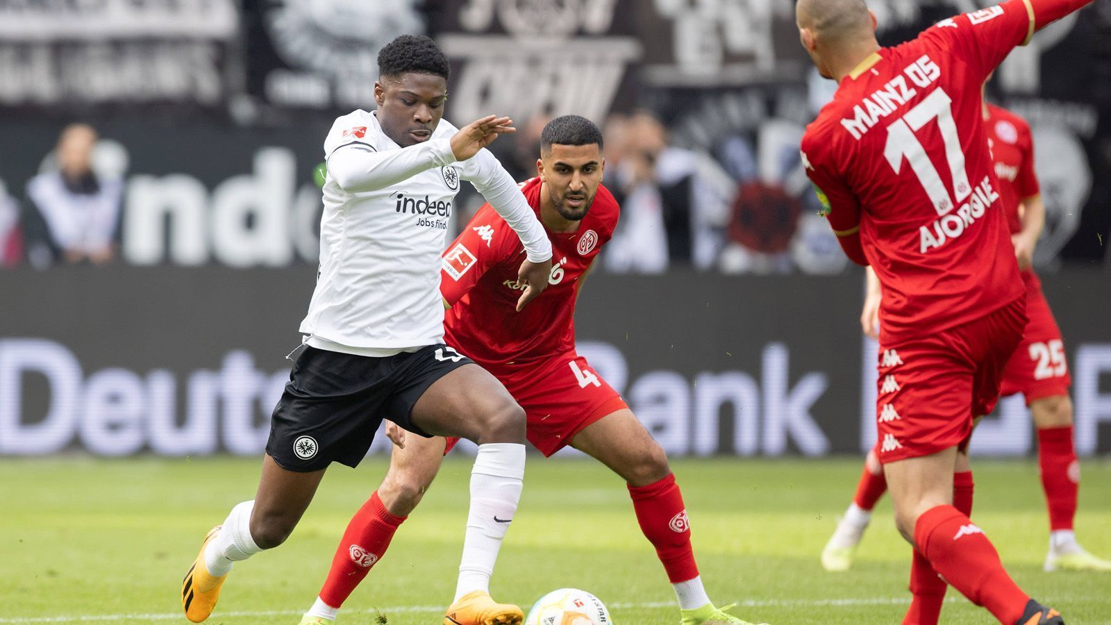 
                <strong>Eintracht Frankfurt - 1. FSV Mainz 05: Wer ist die Nummer eins im Rhein-Main-Gebiet?</strong><br>
                &#x2022; Hinrunde: 2. Spieltag - 25. bis 27. August 2023 (in Mainz)<br>&#x2022; Rückrunde: 19. Spieltag - 26. bis 28. Januar 2024 (in Frankfurt)<br>
              