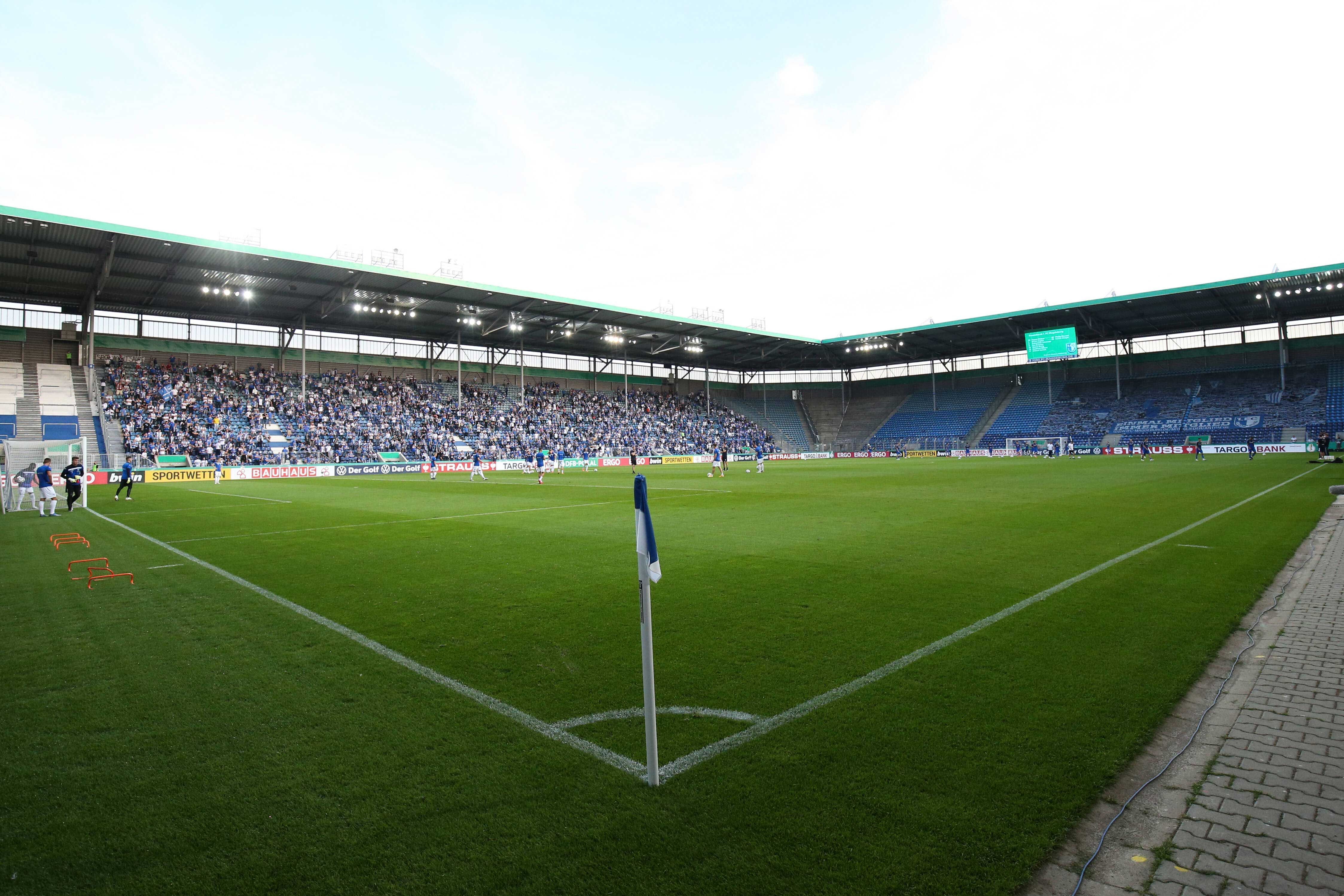 
                <strong>1. FC Magdeburg - FC St. Pauli</strong><br>
                Anstoß: Samstag, 7. August, 18:30 UhrStadion: MDCC Arena Zuschauer erlaubt: 15.000
              