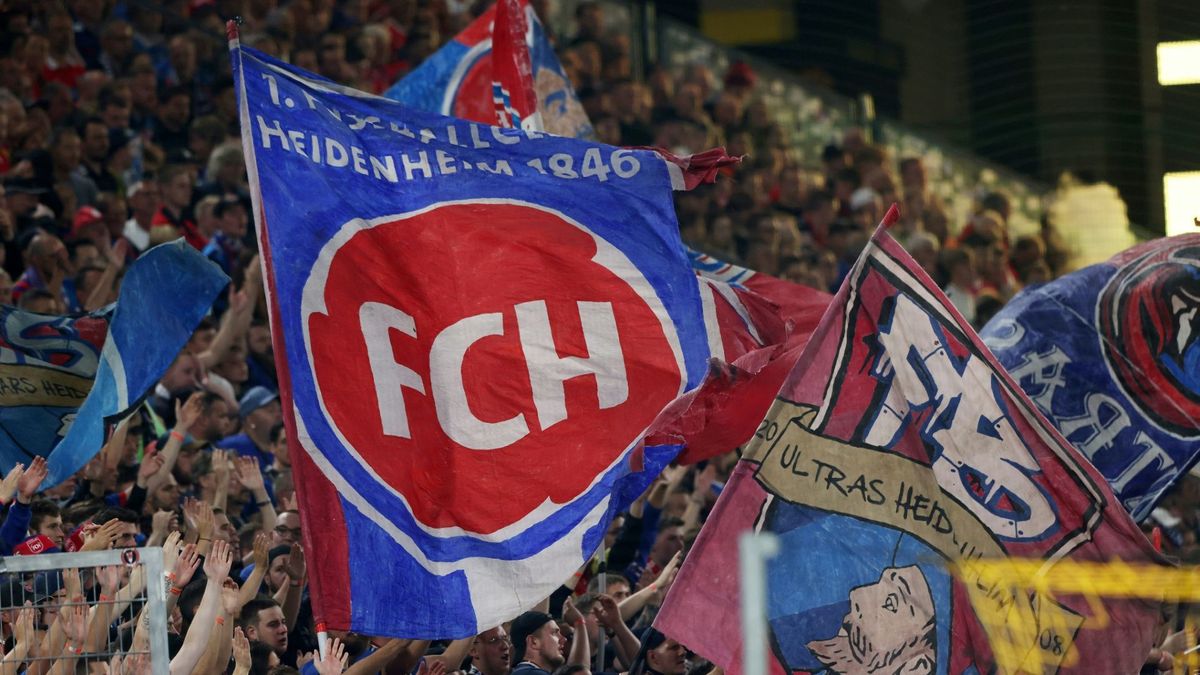 Im Heidenheimer Wappen ist das Kürzel zentral platziert