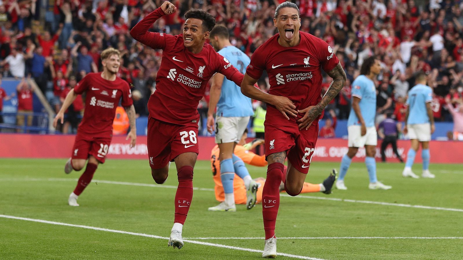 
                <strong>Der Vizemeister: Liverpool FC</strong><br>
                Wichtige Zugänge: Darwin Nunez (75 Millionen Euro/Benfica), Fabio Carvalho (5,90 Millionen Euro/FC Fulham), Calvin Ramsay (4,90 Millionen Euro/Aberdeen FC)Wichtige Abgänge: Sadio Mane (32 Millionen Euro/FC Bayern München), Neco Williams (20 Millionen Euro/Nottingham Forest), Takumi Minamino (15 Millionen Euro/AS Monaco), Marko Grujic (9 Millionen Euro/FC Porto), Ben Davies (4,70 Millionen Euro/Glasgow Rangers), Divock Origi (ablösefrei/AC Mailand)
              