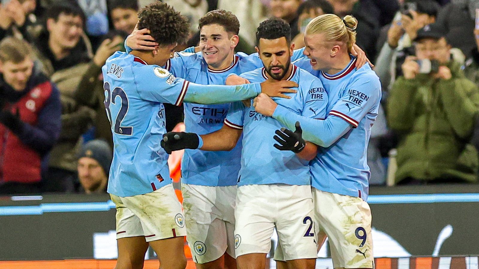 
                <strong>Platz 1: Manchester City</strong><br>
                &#x2022; Gesamteinnahmen: 731 Millionen Euro<br>&#x2022; Kommerzielle Erlöse: 373 Millionen Euro (51 Prozent)<br>&#x2022; Medienerlöse: 294 Millionen Euro (40 Prozent)<br>&#x2022; Spieltagseinnahmen: 64 Millionen Euro (9 Prozent)<br>
              