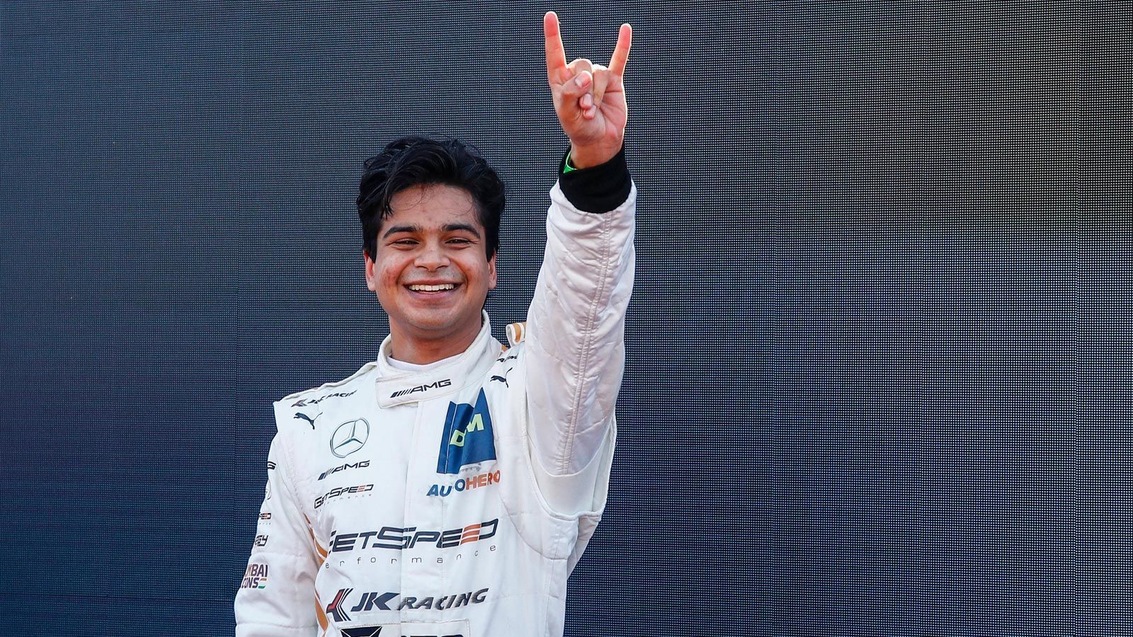 
                <strong>Arjun Maini (Haupt Racing Team)</strong><br>
                &#x2022; Im Team seit: 2022<br>&#x2022; Aktive Jahre in der DTM: seit 2021<br>&#x2022; Erfolge: - <br>
              