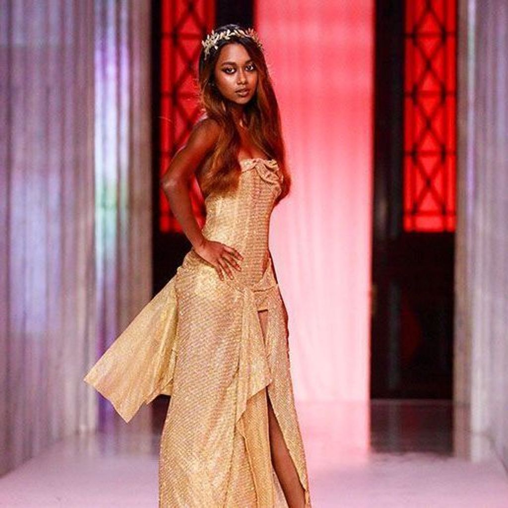 Mit 1,54 Metern verfolgt Kashmira ihren Traum als Petite Topmodel