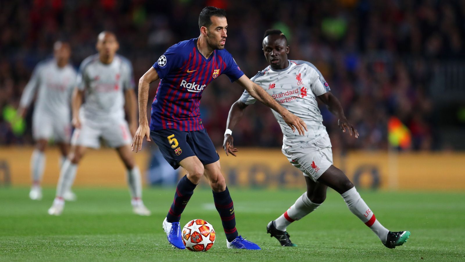 
                <strong>Sergio Busquets</strong><br>
                Busquets ist das Herzstück vom FC Barcelona, hat sehr viele Ballkontakte, bringt fast all seine Pässe an das Ziel und gewinnt viele Zweikämpfe. Er weiß immer etwas mit dem Ball anzufangen, gerät nie unter Druck und leitet auch die Situation zum 2:0 ein. ran-Note: 2
              