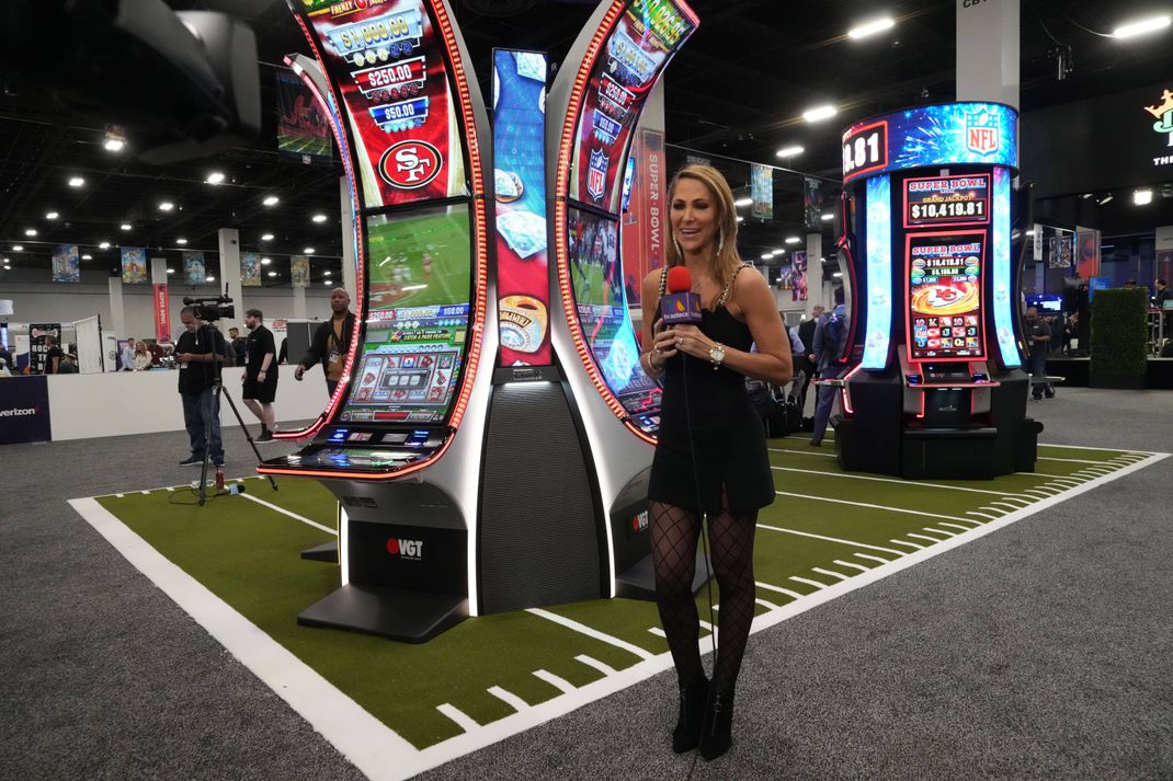 There are already physical slot machines that use the NFL's trademark rights. Now online casinos are apparently following suit.