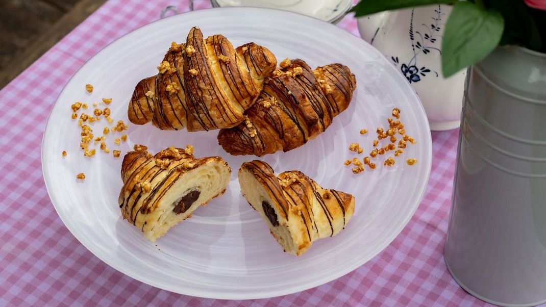 Leckere Croissants mit Nuss-Nougat-Füllung