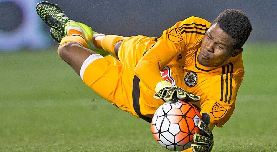 
                <strong>Torwart: Andre Blake (Philadelphia Union)</strong><br>
                Loyal. Zuverlässig. Spektakulär. Andre Blake ist in Philadelphia durch diese Eigenschaften zum Publikumsliebling gereift. Der Goalie wurde 2014 gedraftet und spielte seitdem nur dort. Durch seine Leistungen wurde er auch in die Nationalmannschaft Jamaikas berufen und zählt dort zu den besten Spielern. In der aktuellen Saison ist der 27-jährige Blake noch ohne Gegentor.
              
