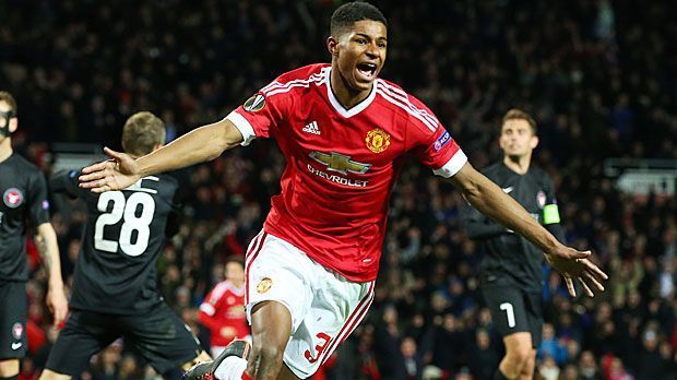 
                <strong>Bester Newcomer: Marcus Rashford</strong><br>
                Bester Newcomer: Marcus Rashford. Noch so einer, der den Award fast schon in der Nachspielzeit abräumt. Vor zwei Wochen war der 18-Jährige hierzulande wohl nur den eingefleischten ManUnited-Fans ein Begriff. Doppelpacks gegen den FC Midtjylland aus Dänemark und den FC Arsenal aus London später avanciert er zur Lebensversicherung der "Red Devils". Wer war nochmal dieser Wayne Rooney?
              