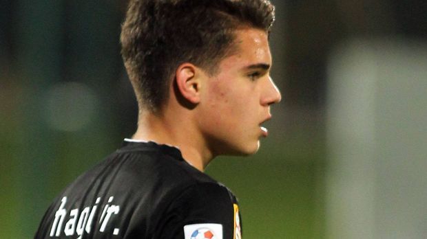 
                <strong>Ianis Hagi (FC Viitorul Constanta)</strong><br>
                Ianis Hagi (FC Viitorul Constanta). Der 16-Jährige ist der Sohn der rumänischen Fußball-Legende Gheorghe Hagi. Wie sein Vater fühlt sich Hagi im offensiven Mittelfeld am wohlsten. Neben der rumänischen, besitzt der Jungspund auch noch die türkische Staatsbürgerschaft.
              