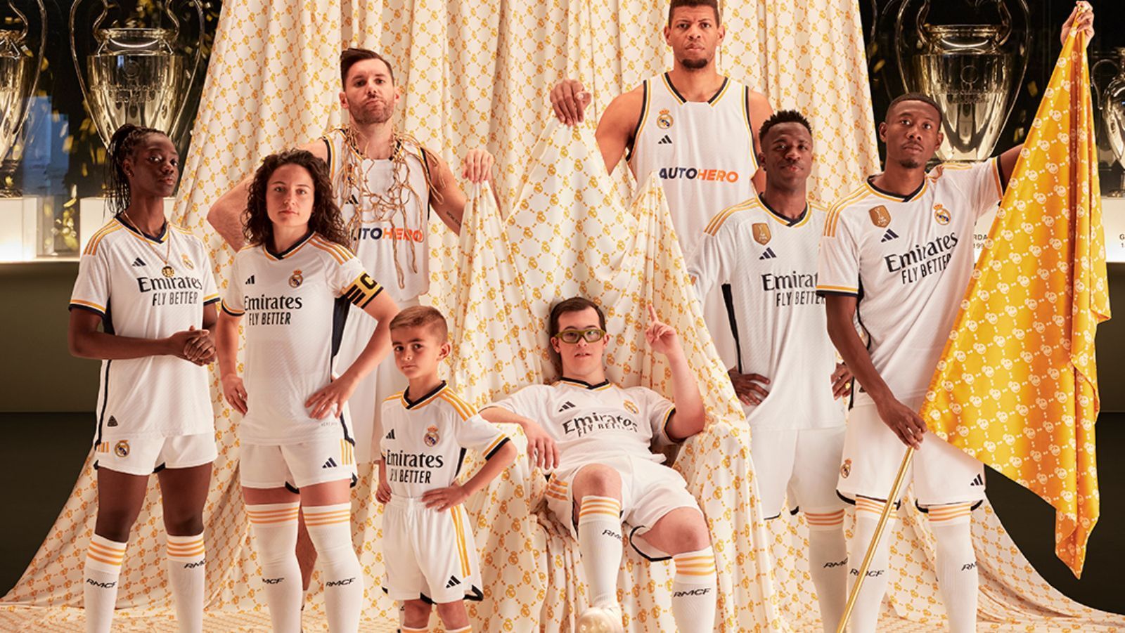 
                <strong>Real Madrid 23/24</strong><br>
                Der neue Style von Real Madrid besteht aus dem traditionellem Weiß, gepaart mit einem Navy Blau und goldenem Orange. Simpel, aber dennoch anders. Das Motto der "Königlichen" zur kommenden Saison.
              