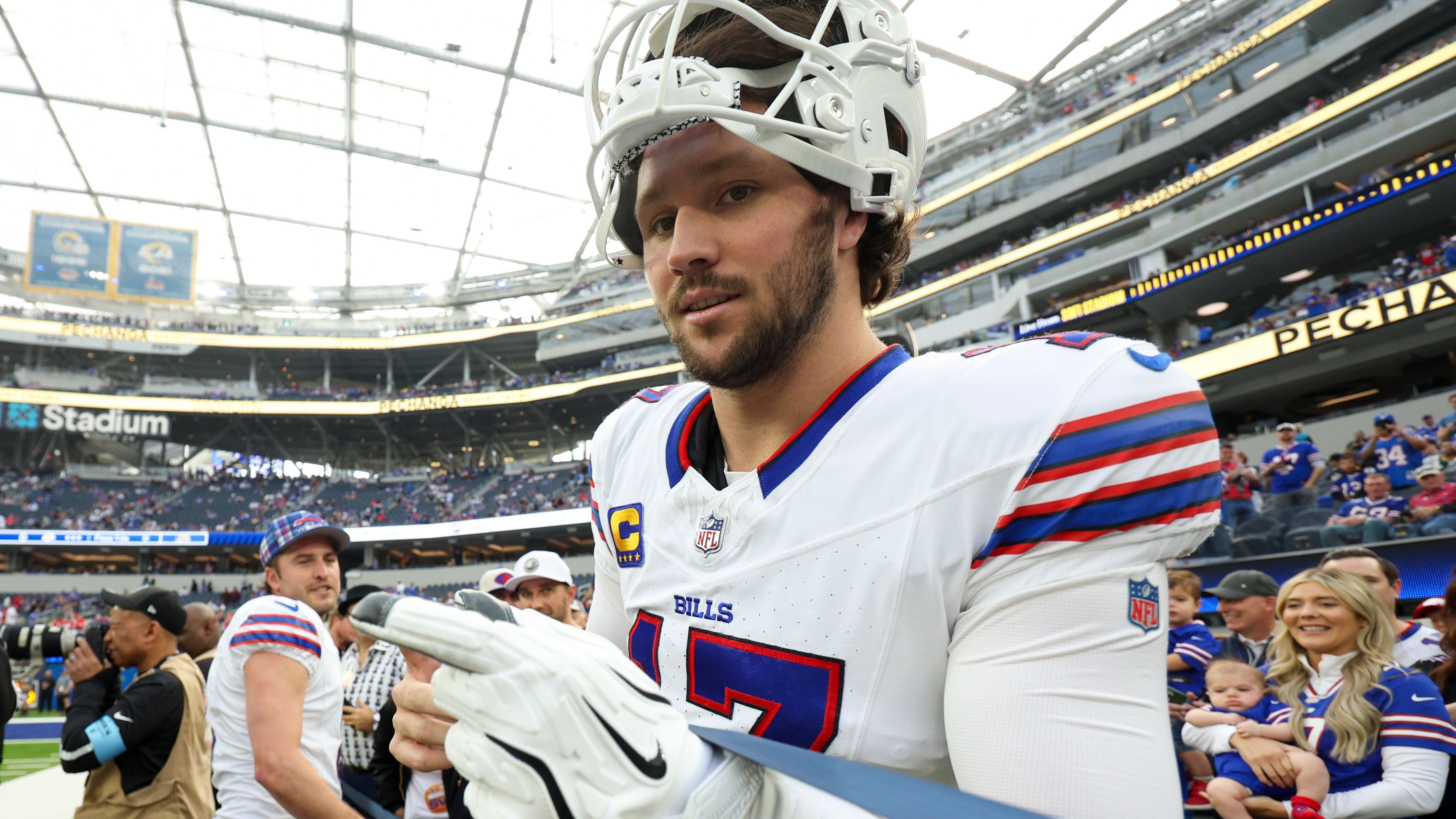 <em><strong>Das Quarterback Ranking zur Saison 2025/26</strong><br>Die neue</em>&nbsp;<a data-li-document-ref="83068" href="https://www.ran.de/sports/american-football/nfl"><em>NFL</em></a>-<em>Saison steht bevor! <strong>ran</strong> analysiert alle 32 prognostizierten Starting Quarterbacks - und nimmt ihre Fähigkeiten in einem Ranking unter die Lupe.</em>